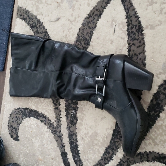 Boots - Picture 3 of 5